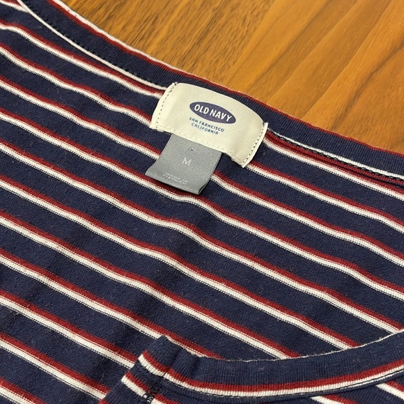 Old Navy Cap Sleeve Tee - Picture 2 of 4